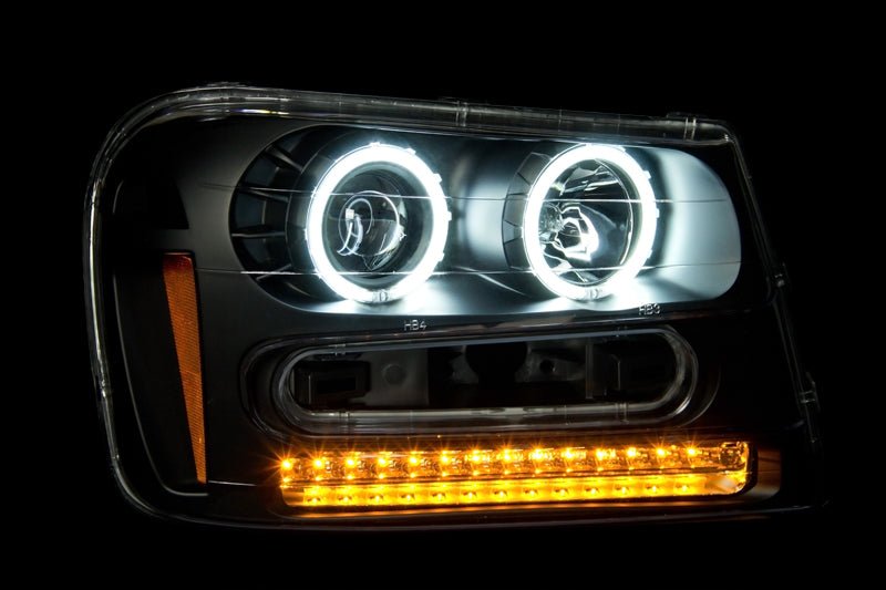 ANZO 2002-2009 Chevrolet Trailblazer Projector Headlights w/ Halo Black - Crew Original