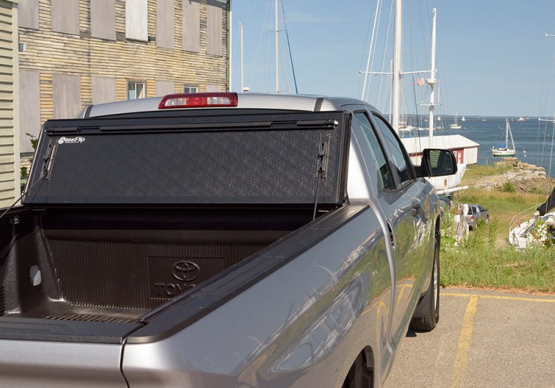 BAK 00-06 Toyota Tundra Access Cab 6ft 4in Bed BAKFlip G2 - Crew Original