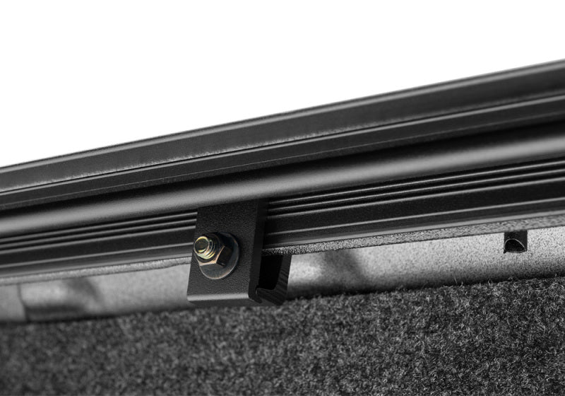 BAK 04-13 Chevy Silverado/GM Sierra Revolver X4s 5.9ft Bed Cover - Crew Original