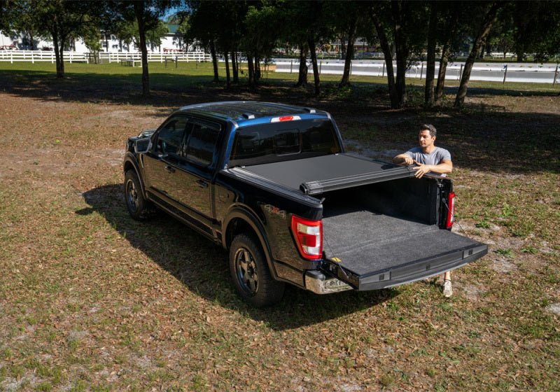 BAK 2021+ Ford F-150 Revolver X4s 5.5ft Bed Cover - Crew Original