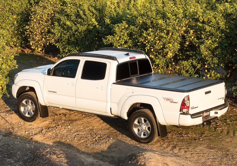 BAK 2022 Nissan Frontier 5ft Bed BAKFlip G2 - Crew Original