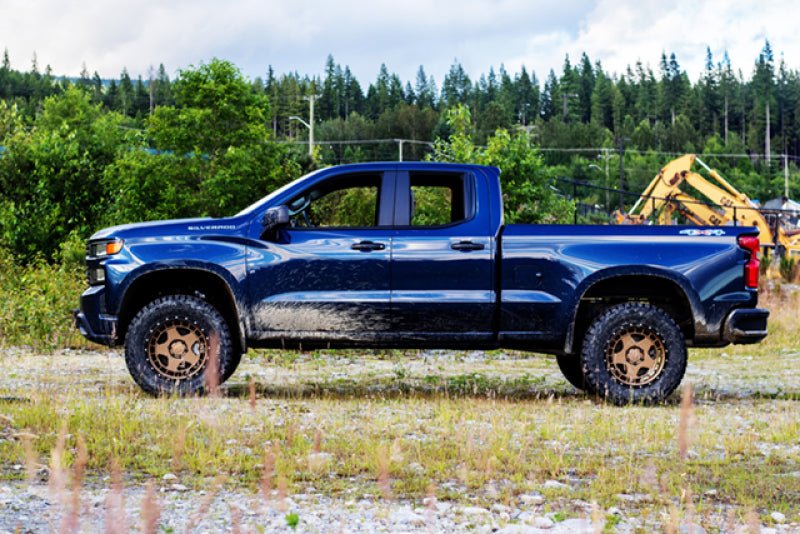 Belltech 19-20 Chevrolet Silverado / GMC Sierra 1500 4WD 4in Suspension Lift Kit w/ Shocks - Crew Original