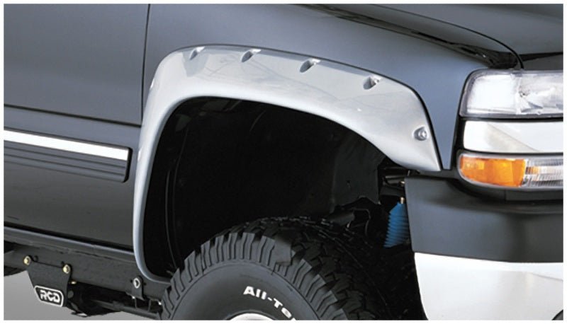 Bushwacker 07-07 Chevy Silverado 1500 Classic Fleetside Cutout Style Flares 2pc - Black - Crew Original