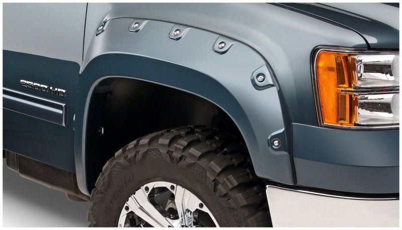 Bushwacker 07-10 GMC Sierra 3500 Fleetside Boss Pocket Style Flares 4pc Excludes Dually - Black - Crew Original