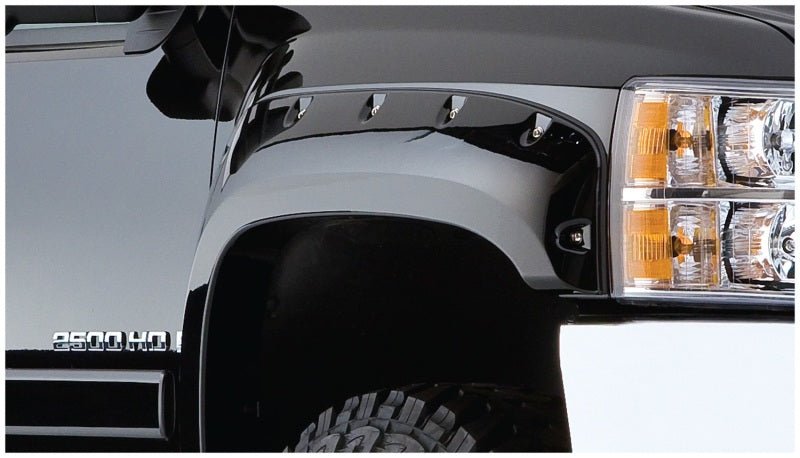 Bushwacker 07-13 Chevy Silverado 1500 Fleetside Cutout Style Flares 4pc 69.3in Bed - Black - Crew Original