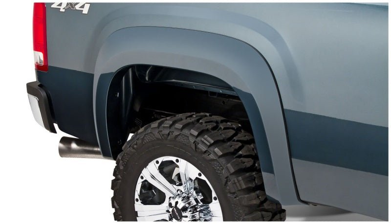 Bushwacker 07-13 GMC Sierra 1500 Fleetside Extend-A-Fender Style Flares 4pc 78.7/97.6in Bed - Black - Crew Original