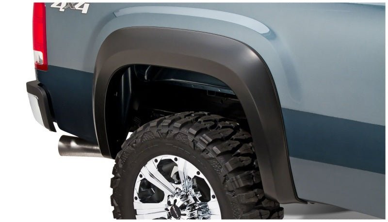 Bushwacker 07-13 GMC Sierra 1500 Fleetside Extend-A-Fender Style Flares 4pc 78.7/97.6in Bed - Black - Crew Original