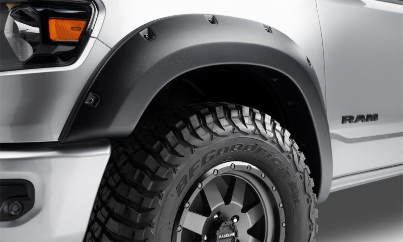 Bushwacker 10-18 Dodge RAM 2500 / 3500 (Incl. Dually) Forge Style Flares 4pc - Black - Crew Original