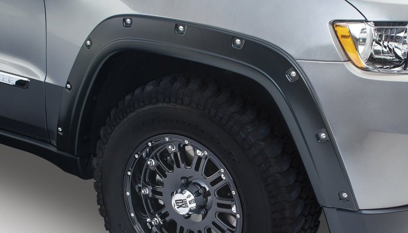 Bushwacker 11-18 Jeep Grand Cherokee Pocket Style Flares 2pc Does Not Fit SRT8 - Black - Crew Original