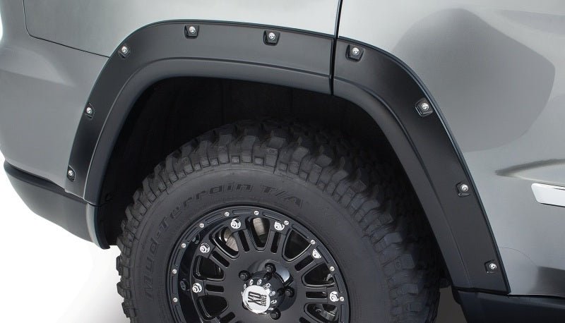 Bushwacker 11-18 Jeep Grand Cherokee Pocket Style Flares 2pc Does Not Fit SRT8 - Black - Crew Original