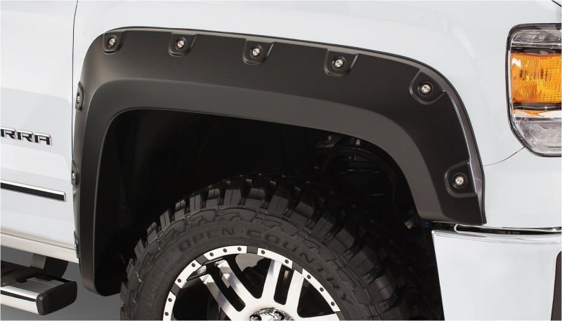 Bushwacker 14-15 GMC Sierra 1500 Fleetside Boss Pocket Style Flares 4pc 69.3/78.8/97.6in Bed - Black - Crew Original