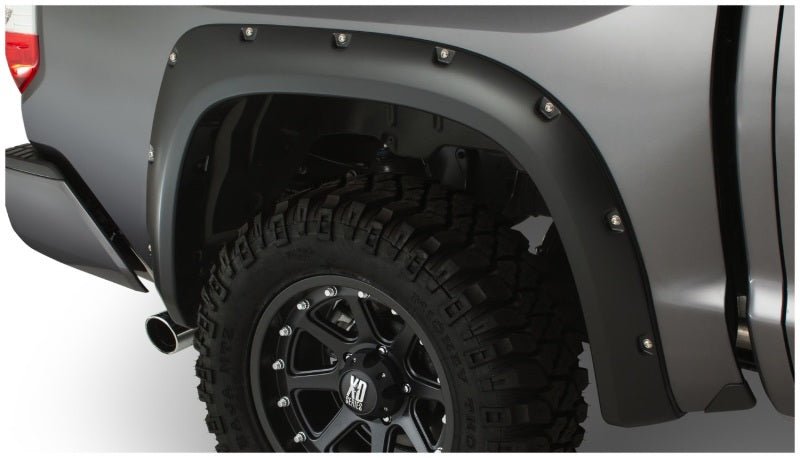 Bushwacker 14-18 Toyota Tundra Fleetside Pocket Style Flares 2pc 66.7/78.7/97.6in Bed - Black - Crew Original