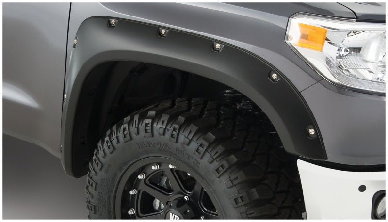 Bushwacker 14-18 Toyota Tundra Fleetside Pocket Style Flares 4pc 66.7/78.7/97.6in Bed - Black - Crew Original