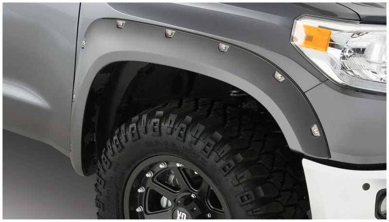 Bushwacker 14-18 Toyota Tundra Fleetside Pocket Style Flares 4pc 66.7/78.7/97.6in Bed - Black - Crew Original