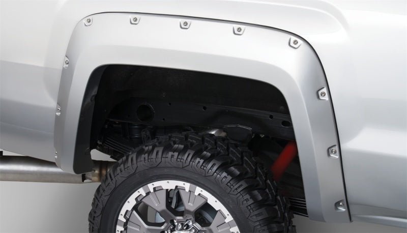 Bushwacker 15-18 GMC Sierra 2500 HD Pocket Style Flares 4pc 78.8/97.6in Bed - Black - Crew Original