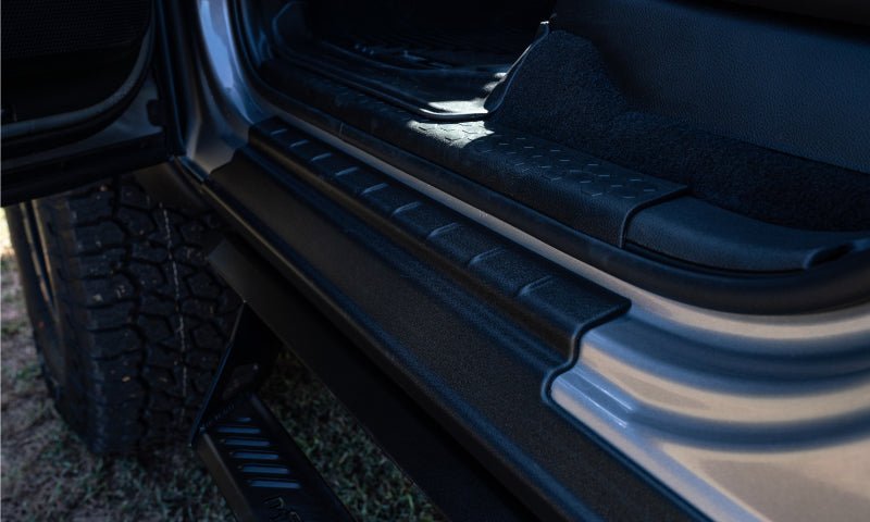 Bushwacker 15-19 Chevrolet Silverado 2500/3500 Trail Armor Rocker Panel + Sill Plate Cvr. - Tex. Blk - Crew Original