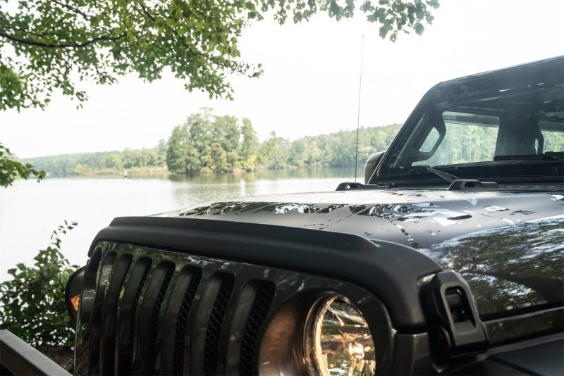 Bushwacker 18-19 Jeep Wrangler Rubicon/Sport//Unlimited/Sport S Hood Stone Guard- Black - Crew Original