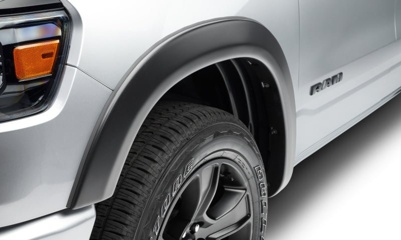 Bushwacker 19-22 Ram 1500 (Excl. Rebel/TRX) 76.3 & 67.4in Bed OE Style Flares 4pc Set - Blk / Smooth - Crew Original