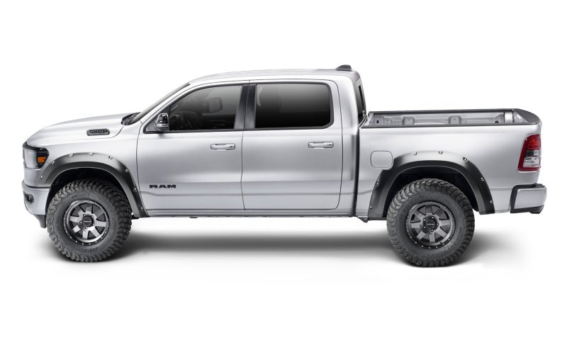 Bushwacker 19-22 Ram 1500 (Excl. Rebel/TRX) 76.3 & 67.4in Bed Pocket Style Flares 4pc Set - Black - Crew Original