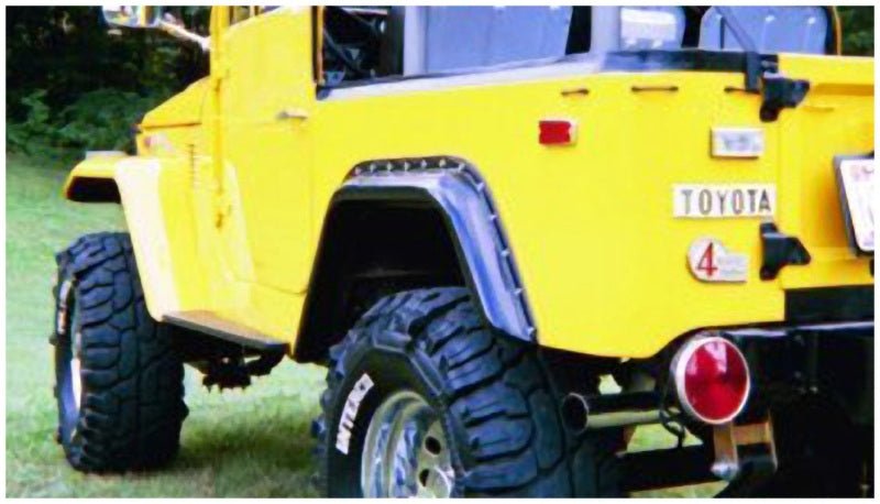 Bushwacker 65-84 Toyota Land Cruiser Cutout Style Flares 2pc - Black - Crew Original