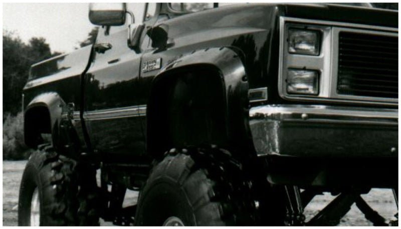 Bushwacker 81-91 Chevy Blazer Cutout Style Flares 2pc - Black - Crew Original
