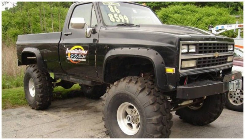 Bushwacker 81-91 Chevy Blazer Cutout Style Flares 2pc - Black - Crew Original