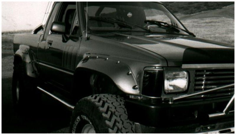 Bushwacker 84-88 Toyota Cutout Style Flares 2pc Compatible w/ Domestic or Import Bed - Black - Crew Original