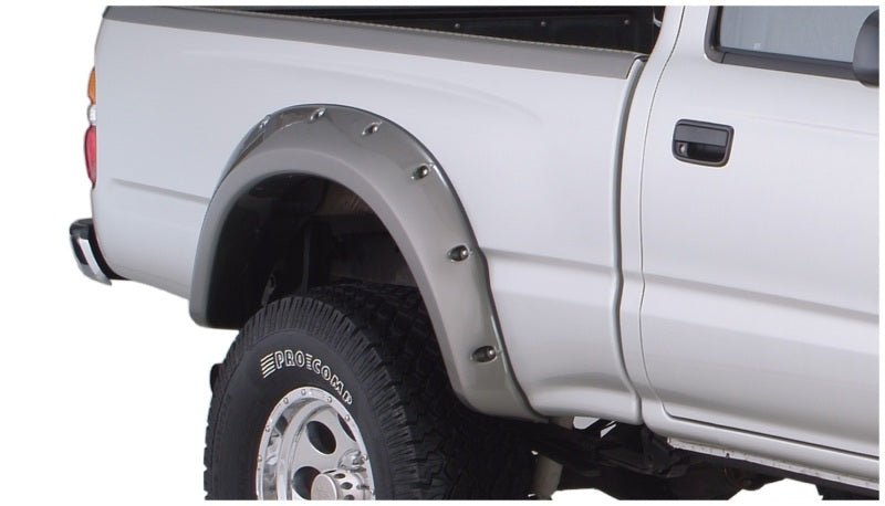 Bushwacker 95-04 Toyota Tacoma Fleetside Cutout Style Flares 4pc 74.5in Bed w/ 4WD Only - Black - Crew Original