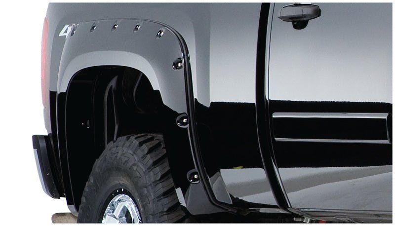 Bushwacker 95-04 Toyota Tacoma Fleetside Cutout Style Flares 4pc 74.5in Bed w/ 4WD Only - Black - Crew Original