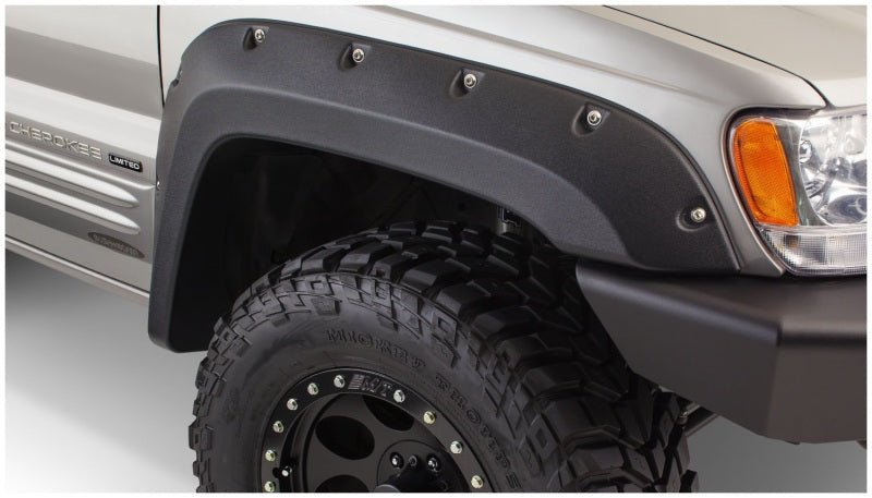 Bushwacker 99-04 Jeep Grand Cherokee Cutout Style Flares 4pc - Black - Crew Original