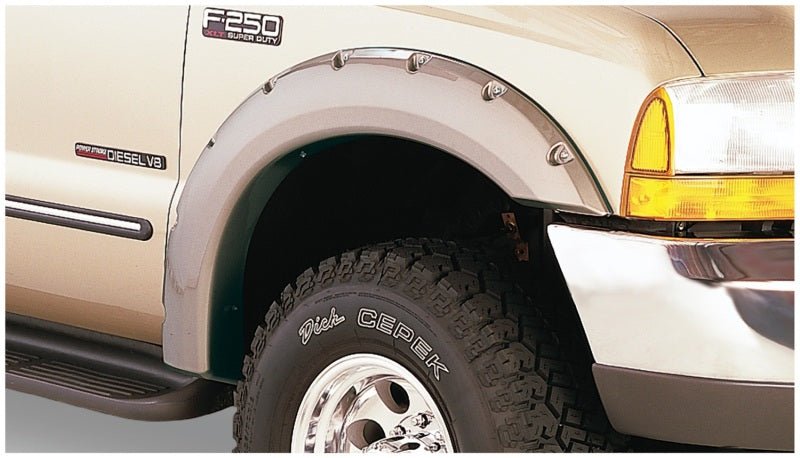 Bushwacker 99-07 Ford F-250 Super Duty Styleside Pocket Style Flares 4pc 81.0/96.0in Bed - Black - Crew Original