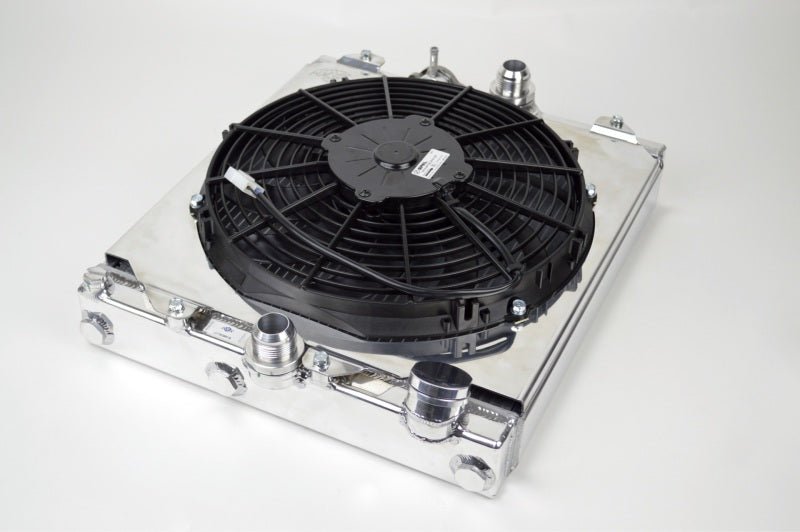 CSF Universal Half Radiator w/-16AN & Slip-On Fittings/12in SPAL Fan & Shroud - Crew Original