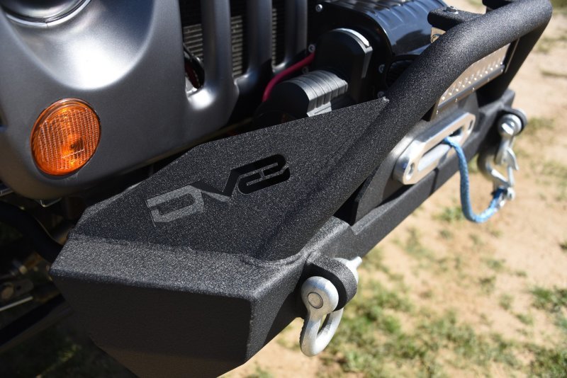 DV8 Offroad 07-18 Jeep Wrangler JK/JL FS-15 Steel Stubby Front Bumper w/ Fog Lights - Crew Original