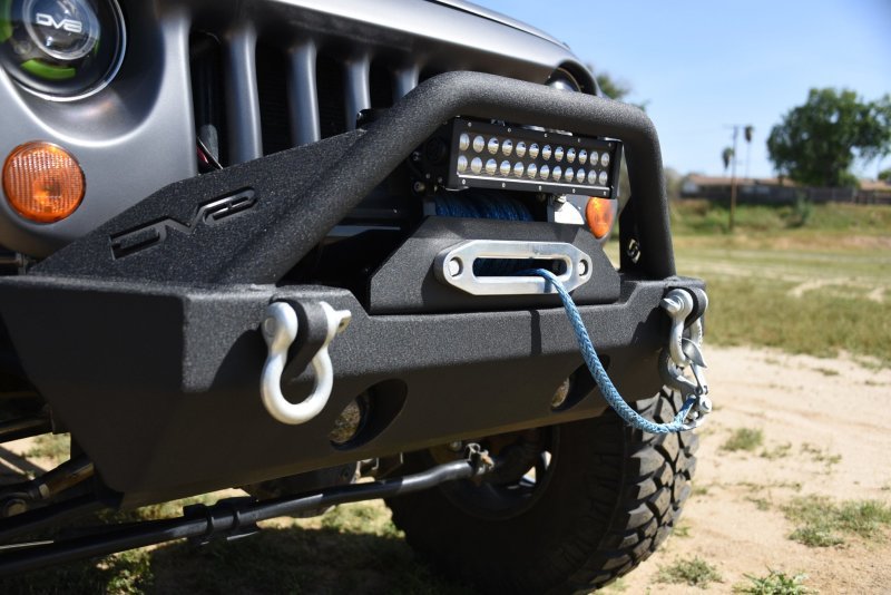 DV8 Offroad 07-18 Jeep Wrangler JK/JL FS-15 Steel Stubby Front Bumper w/ Fog Lights - Crew Original