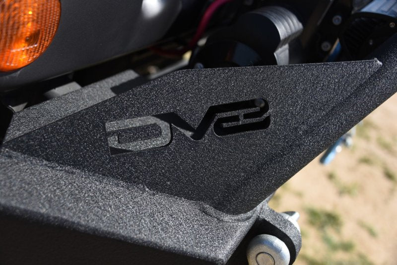 DV8 Offroad 07-18 Jeep Wrangler JK/JL FS-15 Steel Stubby Front Bumper w/ Fog Lights - Crew Original