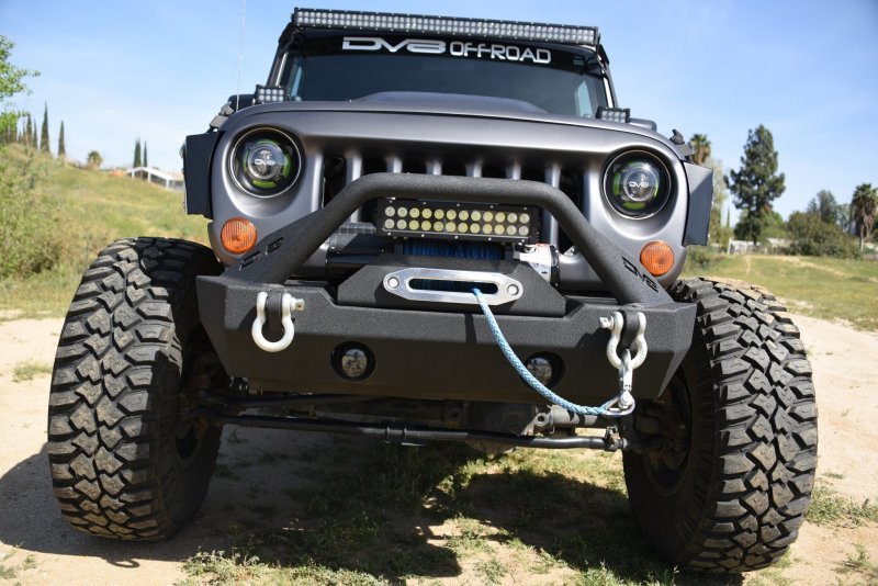 DV8 Offroad 07-18 Jeep Wrangler JK/JL FS-15 Steel Stubby Front Bumper w/ Fog Lights - Crew Original
