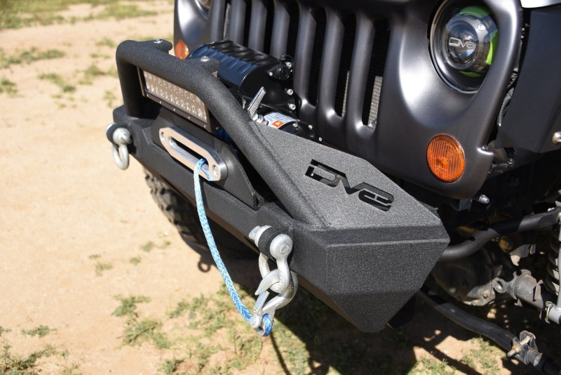 DV8 Offroad 07-18 Jeep Wrangler JK/JL FS-15 Steel Stubby Front Bumper w/ Fog Lights - Crew Original