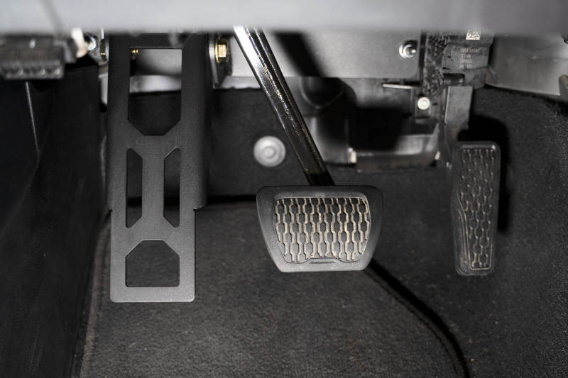 DV8 Offroad 18-20 Jeep Wrangler JL Adjustable Dead Pedal - Crew Original