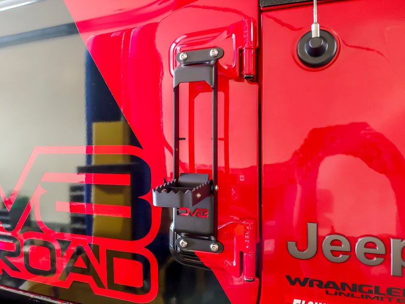 DV8 Offroad 2018+ Jeep JL/Gladiator Hinge Mounted Step - Crew Original
