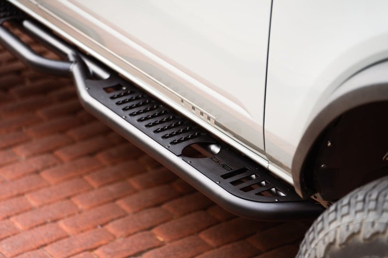 DV8 Offroad 21-22 Ford Bronco OE Plus Series Side Steps - Crew Original