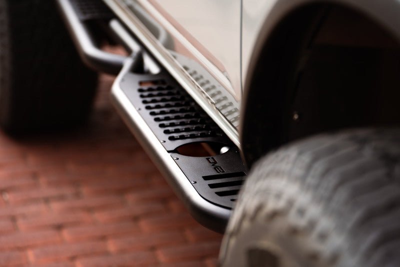 DV8 Offroad 21-22 Ford Bronco OE Plus Series Side Steps - Crew Original