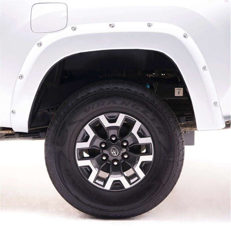 EGR 14+ Chev Silverado 6-8ft Bed Bolt-On Look Color Match Fender Flares - Set - Summit White - Crew Original