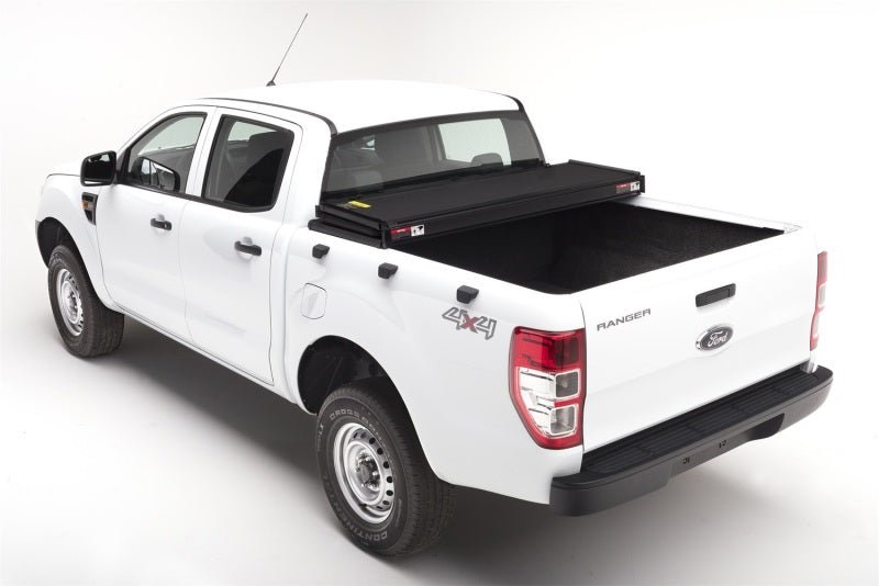 Extang 05-16 Nissan Frontier(5ft Bed) (w/ or w/o Track Sys) (5ft) Solid Fold 2.0 - Crew Original