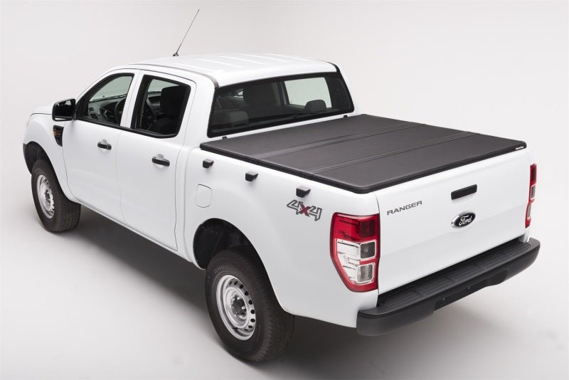 Extang 05-16 Nissan Frontier(5ft Bed) (w/ or w/o Track Sys) (5ft) Solid Fold 2.0 - Crew Original