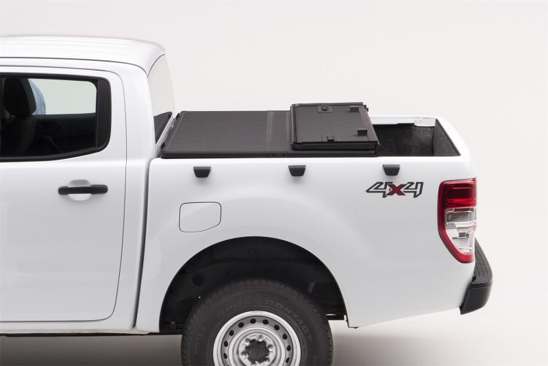 Extang 05-16 Nissan Frontier(5ft Bed) (w/ or w/o Track Sys) (5ft) Solid Fold 2.0 - Crew Original