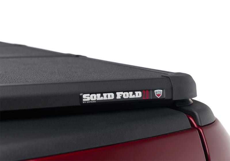 Extang 19-20 Dodge Ram (5 ft 7 in) with multifunction (split) tailgate Solid Fold 2.0 - Crew Original