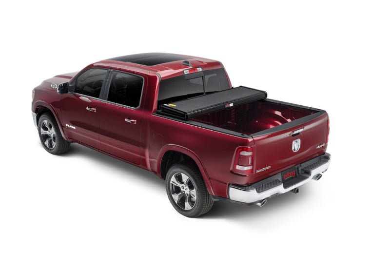 Extang 19-20 Dodge Ram (5 ft 7 in) with multifunction (split) tailgate Solid Fold 2.0 - Crew Original