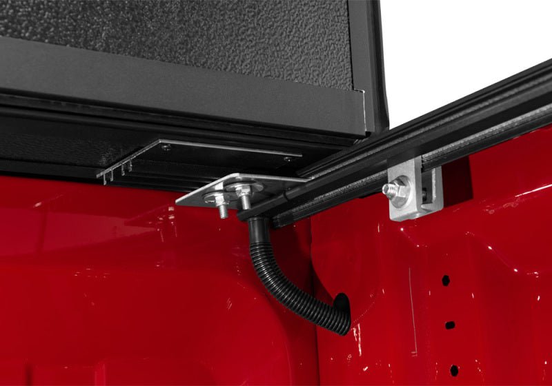 Extang 19-20 Dodge Rambox (5 ft 7 in) - works with multifunction (split) tailgate Xceed - Crew Original