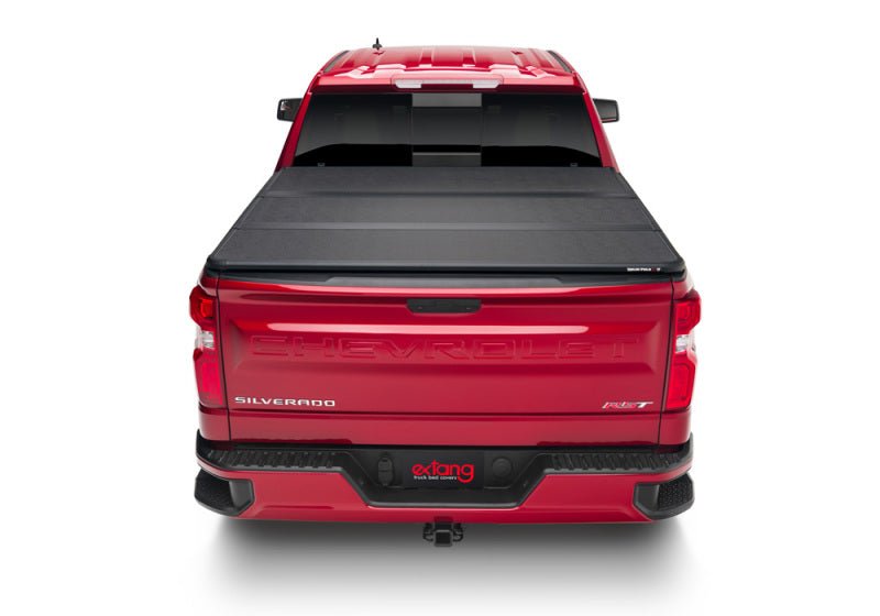 Extang 2019 Chevy/GMC Silverado/Sierra 1500 (New Body Style - 5ft 8in) Solid Fold 2.0 - Crew Original