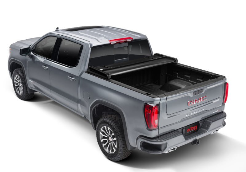 Extang 2019 Chevy/GMC Silverado/Sierra 1500 (New Body Style - 5ft 8in) Trifecta Signature 2.0 - Crew Original